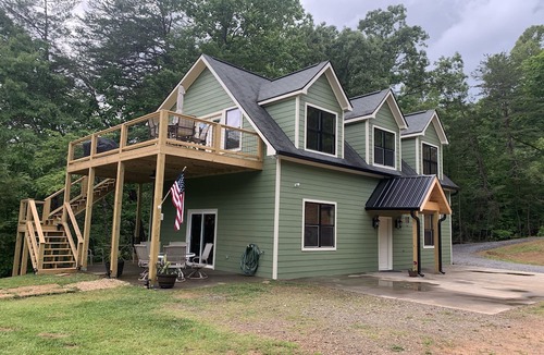 Hiawassee House | Welcome to our lake house in this "tranquil cove" on Lake Chatuge