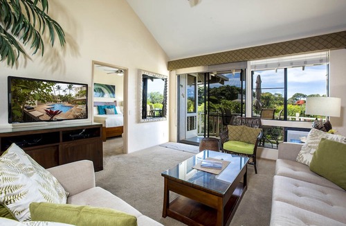 Wailea Condo | Summer Deal Wailea Condo with Pool Jacuzzi and Walk to Beaches