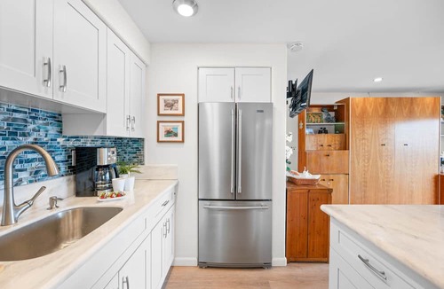 Historic Lahaina Front Street Condo | New Listing! Heart of Lahaina, an Oceanfront stay