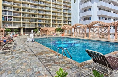Waikiki Condo | Newly renovated cozy studio with huge lanai!