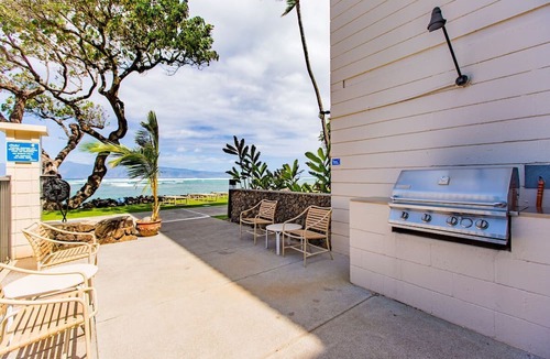 Kahana Condo | Private Oceanfront lanai with front row sea views