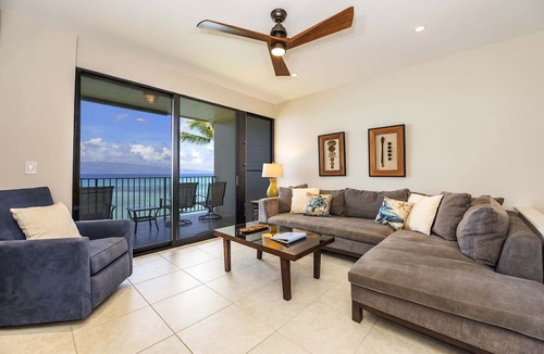 Kahana Condo | Noelani 304 – Oceanfront Luxury Retreat 3BR, 2.5BA Breathtaking Views