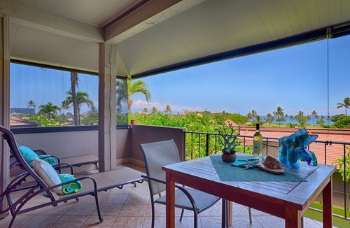 Kaanapali Condo | Top Floor Studio Ocean View, Golf Cart, Beach Cabana, Jacuzzi, Pool