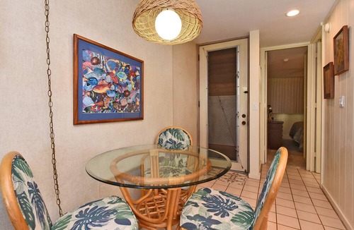 Napili Condo | Old Hawaiian Feel with Oceanfront View