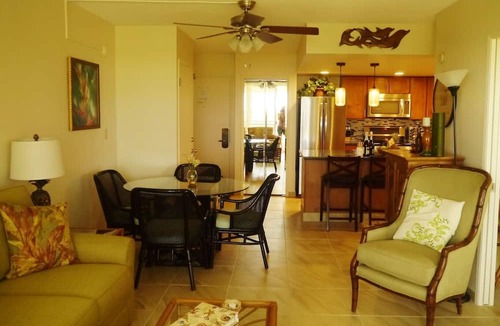 Kihei Condo | Ocean, mountain, pool views. Best location at The Banyan. Across from Kam2 beach
