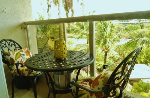 Kihei Condo | Ocean, mountain, pool views. Best location at The Banyan. Across from Kam2 beach