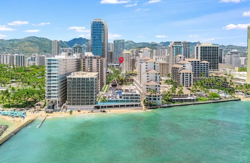 Waikiki Condo | Heart of Waikiki With Partial Ocean View! Washlet! FREE Off-site Parking!