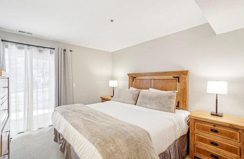 North Park City Condo | All Seasons Condo -Sleeps 6 - 2 King beds!