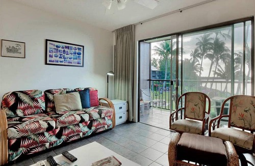 Kaunakakai Condo | Ocean Bliss W/Lanai, Kitchen and Fans–Molokai Shores