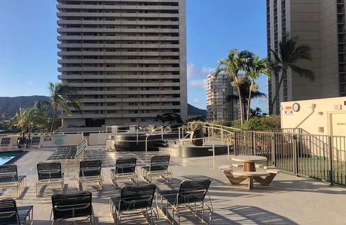 Waikiki Condo | Waikiki Banyan - Ocean View, Free Parking, Beach Gear plus lots of extras!