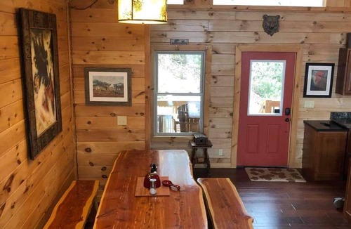 Sapphire Cabin | BREATHTAKING VIEWS @ 3,850 FEET, 4.2 ACRES GATED PRIVACY, 100 CONSECUTIVE 5-STAR