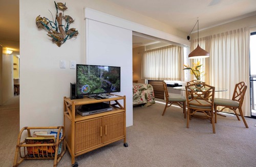 Maalaea Condo | Oceanfront Hono Kai B7 Escape Maui Condo Pool & Walk to Beach -Ma’alaea Bay