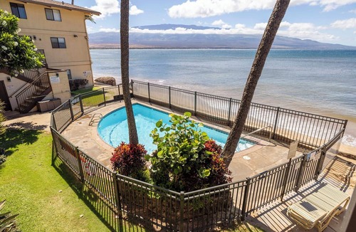 Maalaea Condo | Oceanfront Hono Kai B7 Escape Maui Condo Pool & Walk to Beach -Ma’alaea Bay