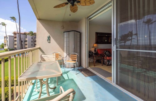 Maalaea Condo | Oceanfront Maalaea Kai 214 Relaxing Resort with Great View!