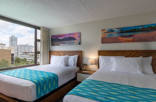 Waikiki Condo | Waikiki Banyan OCEAN VIEW REMODELED - "Ohana Suite" , free parking, lots of amenities!