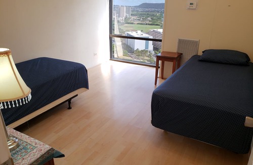 McCully - Moiliili Condo | 2 Bed 2 Bath Condo - Stunning Ocean views, Spacious, Clean and Comfortable