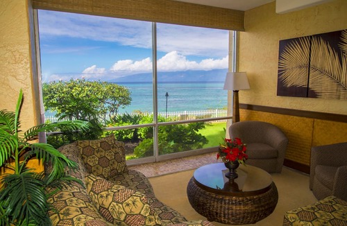 Kahana Condo | Fabulous Oceanview Studio 318 at Royal Kahana
