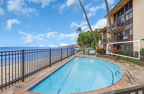 Maalaea Condo | Oceanfront Ground Level 1BR Plantation Style