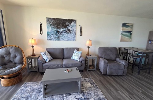 Ualapue Condo | All New Remodel of A213 - king bed, AC, kayaks, beach gear, pickleball and more!