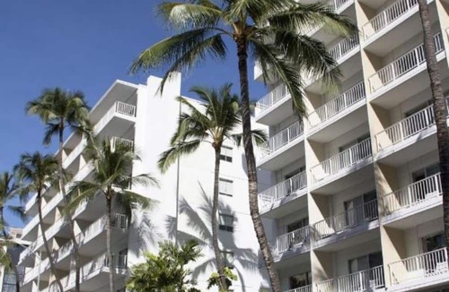 Waikiki Hotel | Relaxed Family Travel: 4 Spacious Rooms Near Waikiki + Free Breakfast