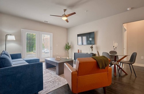 Clayton Apartment | 3BD Sanctuary Stone`s Throw from DT Clayton
