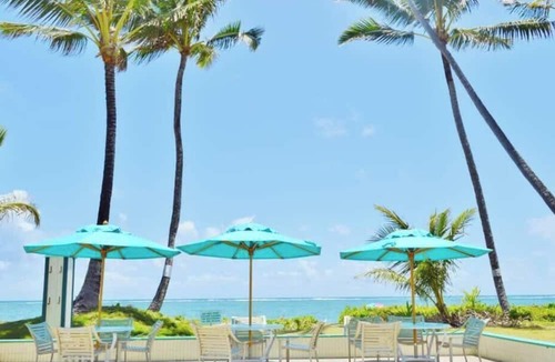 Punaluu Condo | Beachfront Condo with Stunning Views