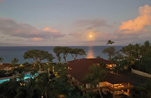 Kaanapali Condo | Maui Kaanapali | Penthouse 2 BR, Sleeps 4 | Car Incl. w/6+ Nights | MKV-A606 by KBM