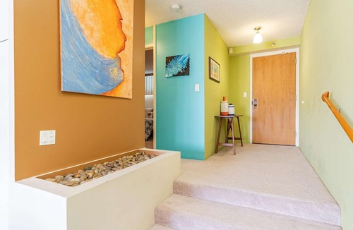 Downtown Honolulu Condo | 11th Fl Executive Centre | Parking | Pool | Patio