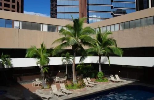 Downtown Honolulu Hotel | Ocean View Executive Centre in Heart of Honolulu