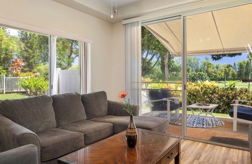 Ko Olina Condo | Fairways at Ko Olina 18C: Elegant Condo on Golf Course