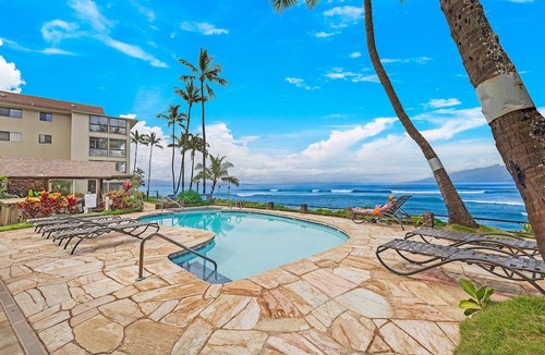 Kahana Apartment | Oceanfront Studio w/Sunsets and Surf - Noelani 119 - Turtle Viewing Beach