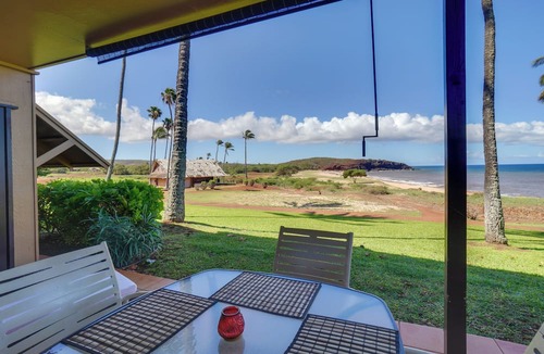 Maunaloa Condo | Oceanfront Condo w/Pool Access on Molokai!