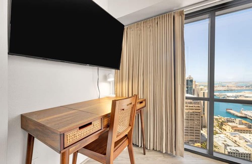 Downtown Honolulu Condo | Bishop Suites @ Executive Centre, Ocean View Suite #3903, Heart of Honolulu