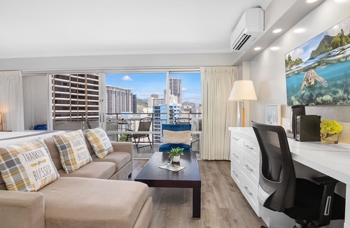 Waikiki Hotel | Spacious 2 Units Retreat at the Ilikai Hotel – Accommodates 10 Guests