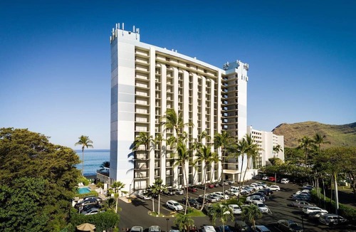 Makaha Condo | Corner Oceanfront 1BR Condo w/Panoramic Views