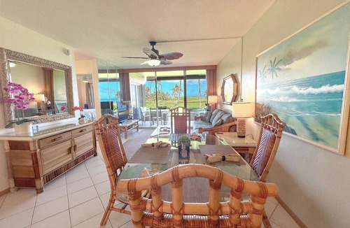 Kihei Condo | Hotel-zoned OCEAN FRONT GROUND FLOOR! Menehune Shores 121
