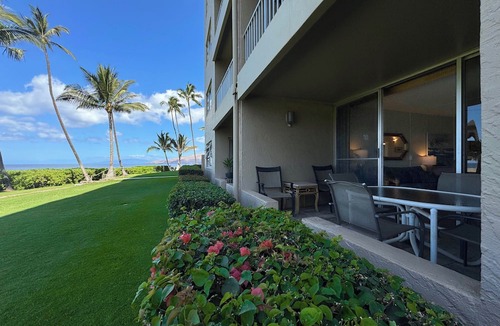 Kihei Condo | Hotel-zoned OCEAN FRONT GROUND FLOOR! Menehune Shores 121
