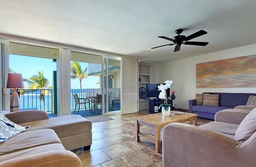 Punaluu Apartment | Oceanfront Mega Haven – Sleeps 24