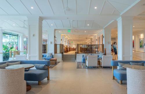 Hanamaulu Apartment | Exclusive Kauai Beachfront Resort with Dining, Bar, Spa, Pool & Waterslide