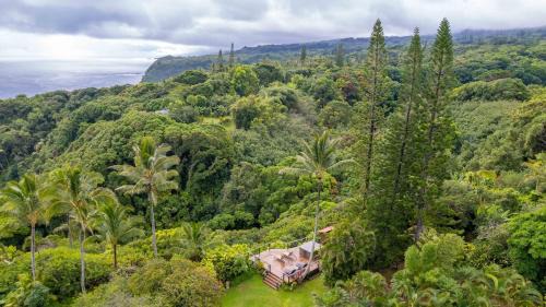 Haiku Villa | Villa Farm Stay with Ocean Views on Road to Hana