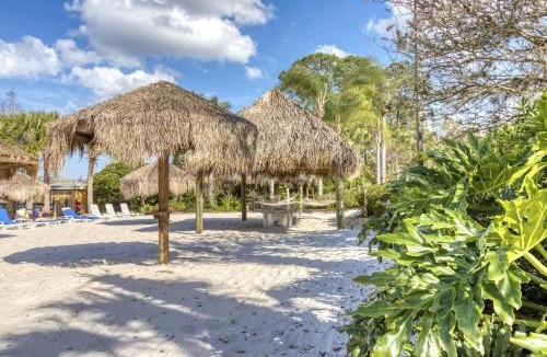 Bahama Bay House | Snowbird-friendly resort condo with private balcony pool & hot tub - near parks