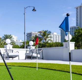 Galt Mile Hotel | Ocean Blvd King Suite in Fort Lauderdale