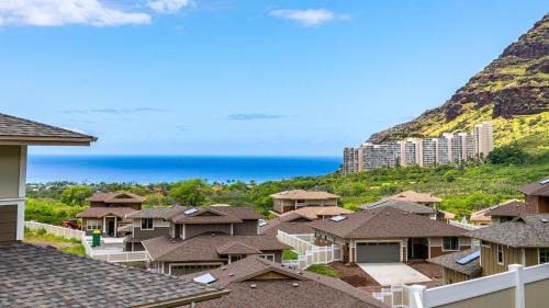 Makaha Valley House | Lealea by AvantStay