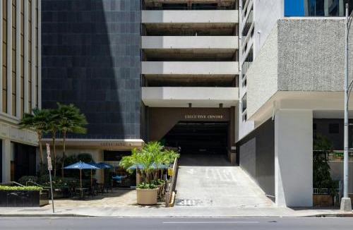 Downtown Honolulu Apartment | Bishop Suites at Executive Centre
