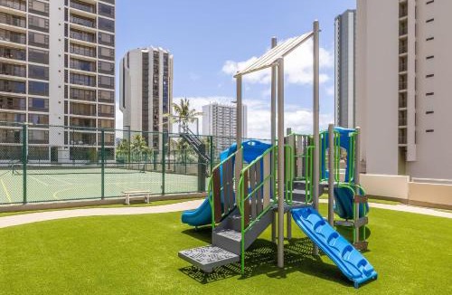 Honolulu Apartment | Gorgeous High Rise Waikiki Condo with Ocean and Diamond Head Views