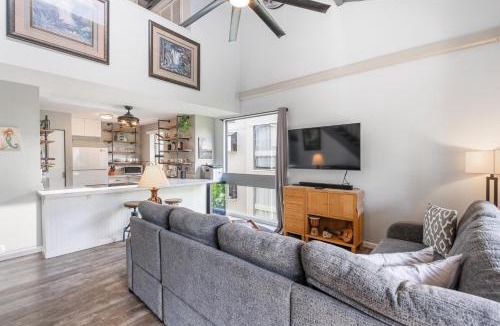 Historic Kailua Village House | Kailua Bay Resort#2-306