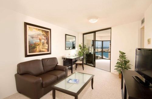 Downtown Honolulu Hotel | Aston at the Executive Centre Hotel