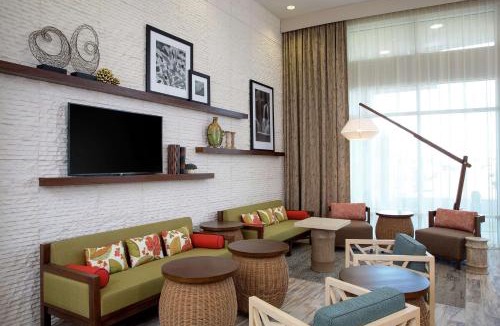 Kapolei Hotel | Hampton Inn & Suites Oahu Kapolei - FREE Parking - No Resort Fee