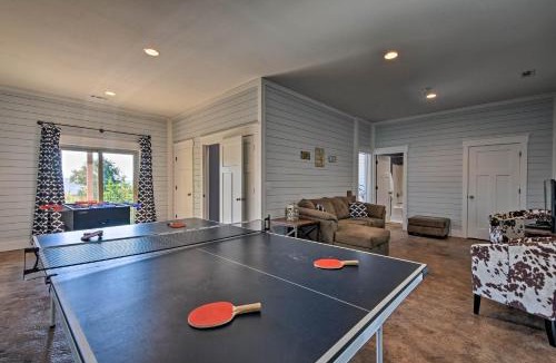 Hiawassee House | Hiawassee Home w/Views < 1 Mi to Lake Chatuge