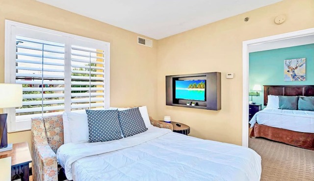 Cozy 1BR Condo w Pool - Near Universal Studios